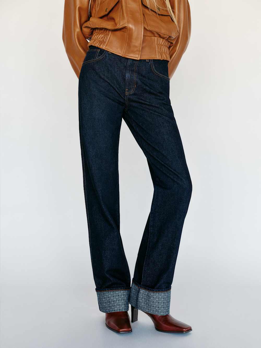 Val 90s Mid Rise Straight Jeans