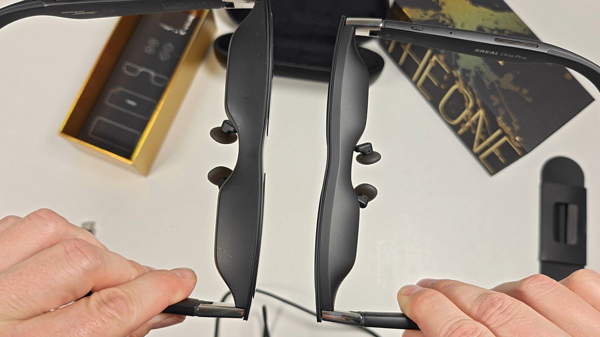 Comparing the lenses and frame sizes between Xreal One and Xreal One Pro