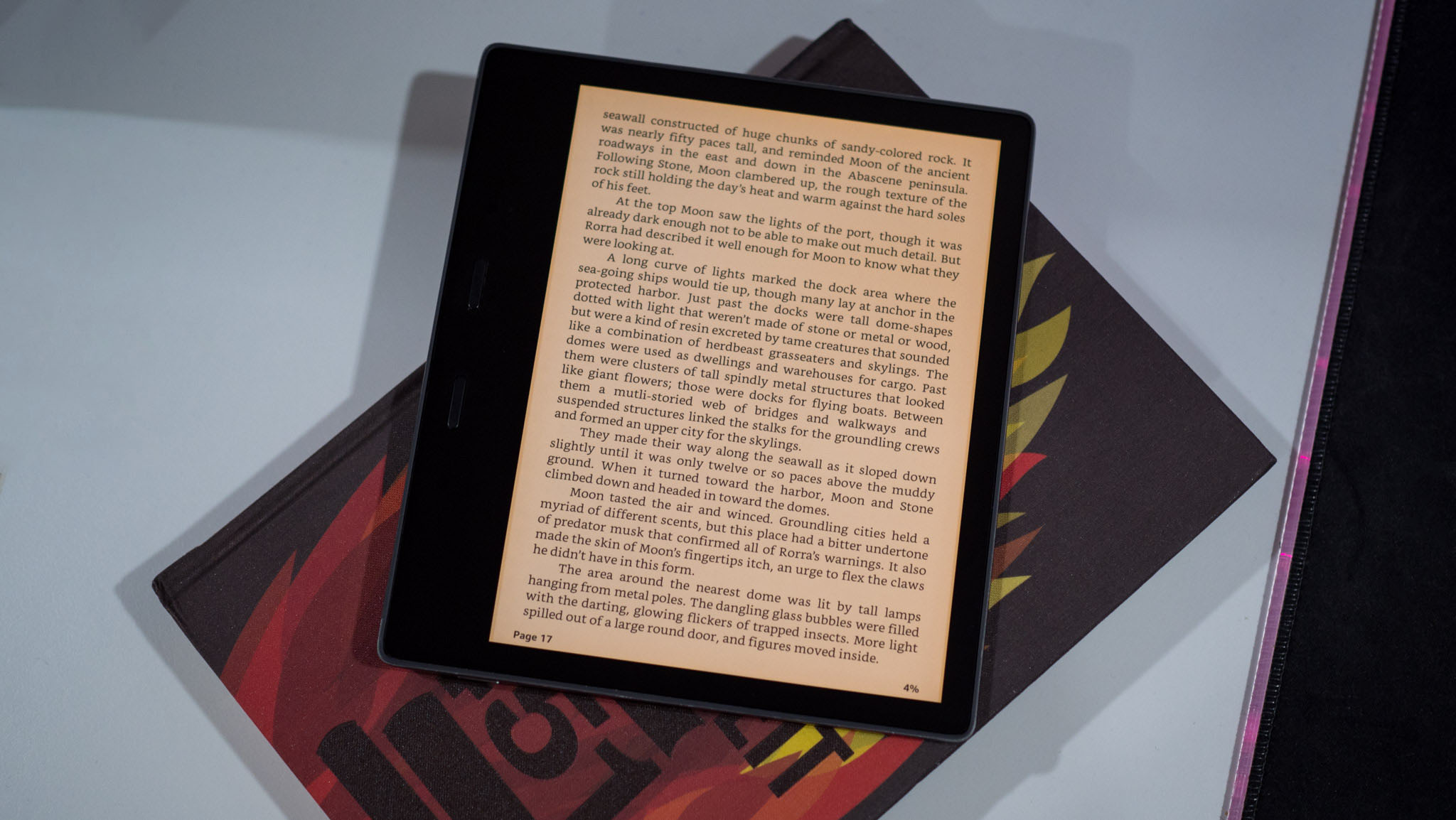 Kindle Oasis connected  a level  table