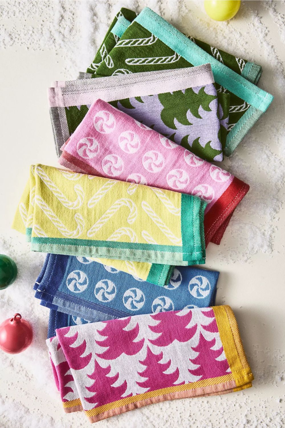 Jacquard napkins with Christmas designs
