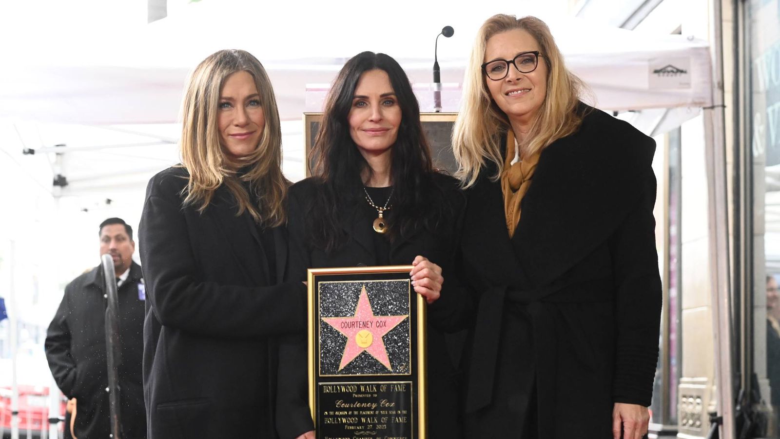 Jennifer Aniston, Courteney Cox And Lisa Kudrow Just Had A Surprise ...