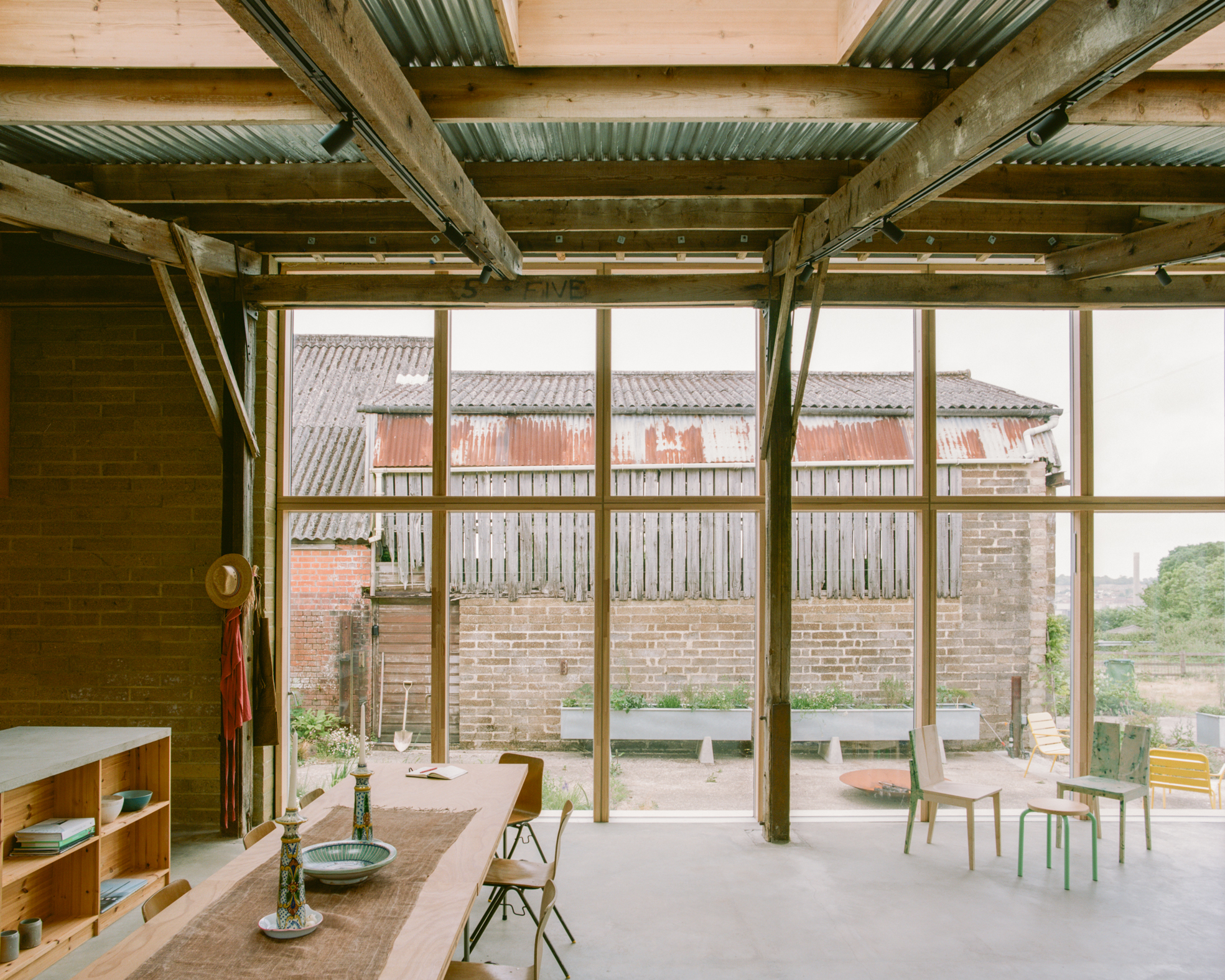 South Barn by Je Ahn / Studio Weave