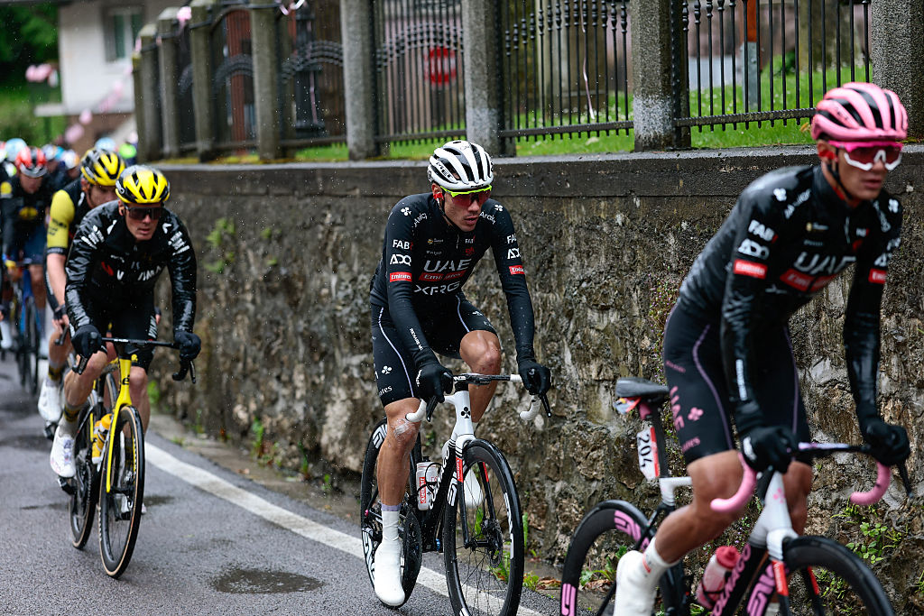 Juan Ayuso (C) prior to getting dropped on stage 16 at 2025 Giro d'Italia
