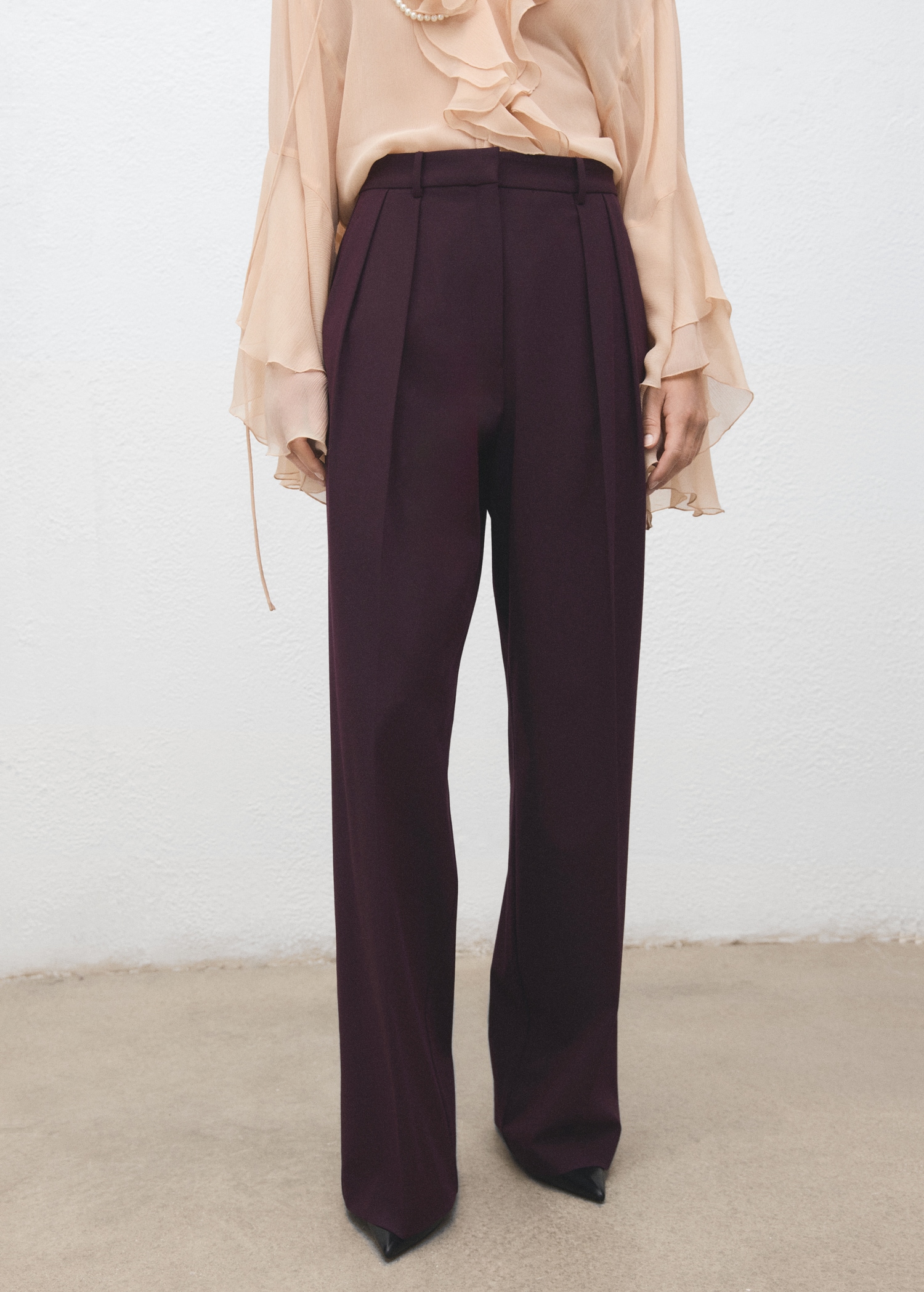 Wide-Leg Mid-Rise Pleated Trousers - Women | Mango United Kingdom