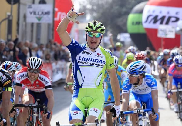 Elia Viviani (Liquigas - Cannondale) has time to celebrates the stage win