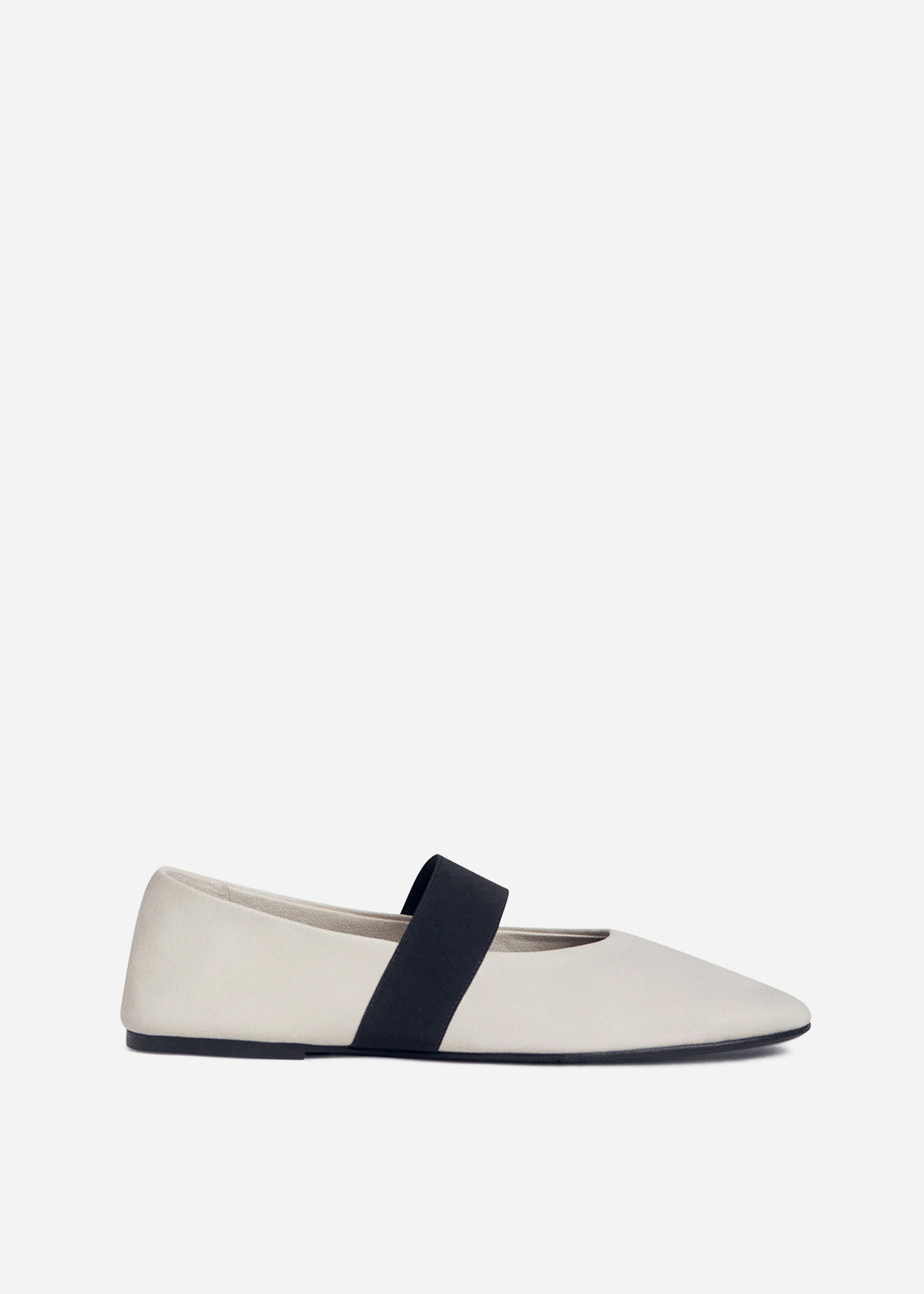 Elastic Ballerina Leather Flat in Ivory