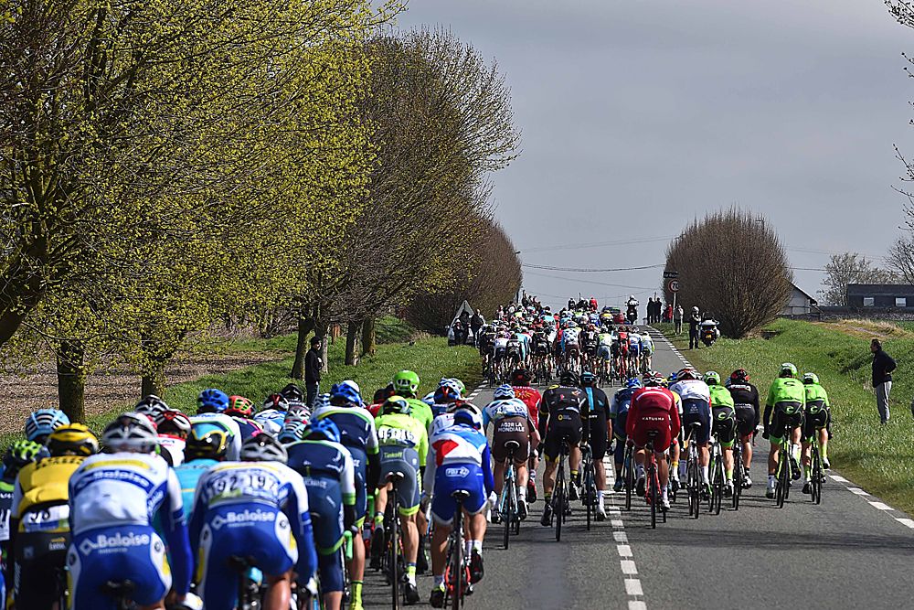 Paris-Roubaix begins and the bunch is all together