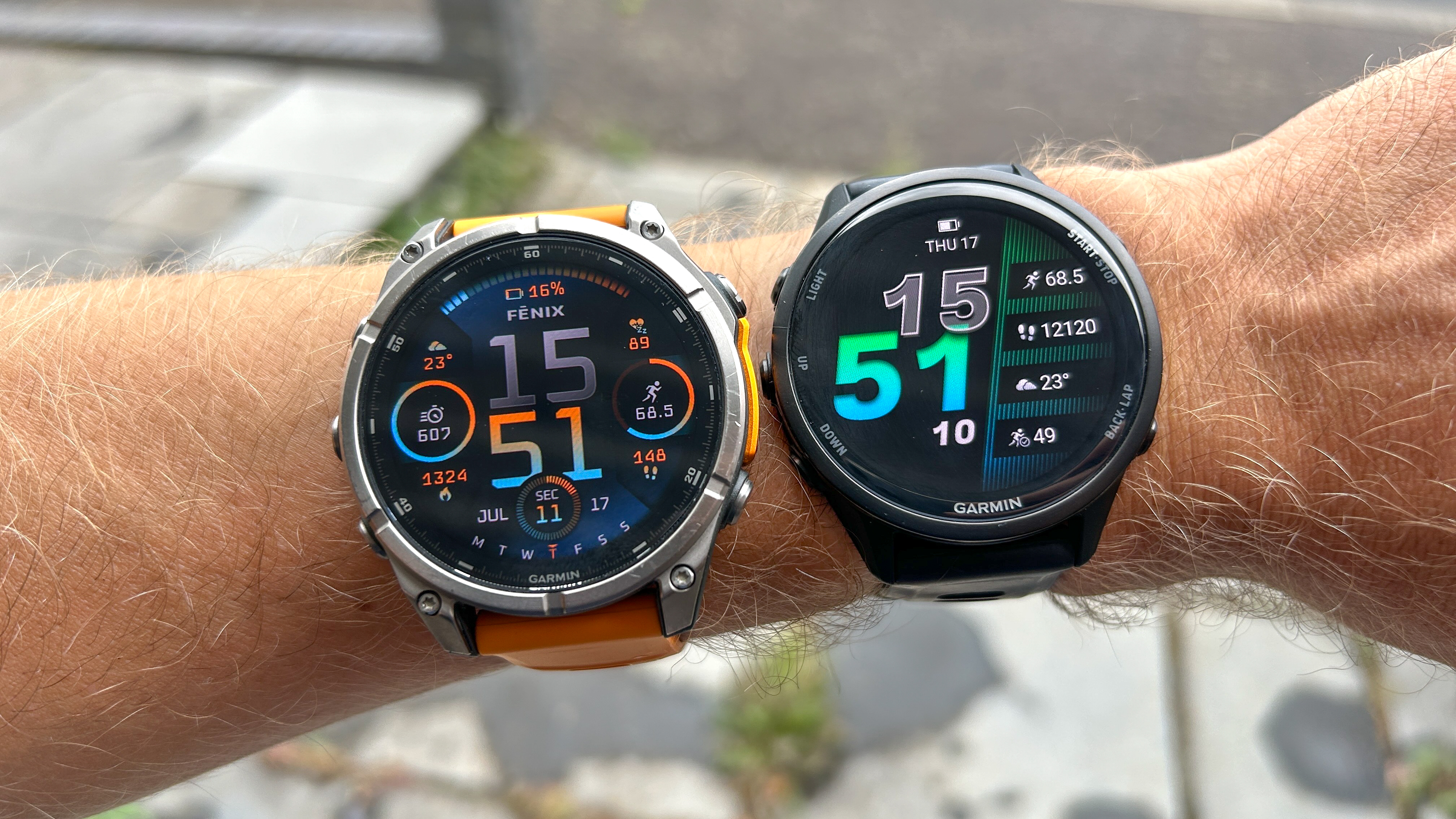 Garmin Fenix 8 vs Garmin Forerunner 970