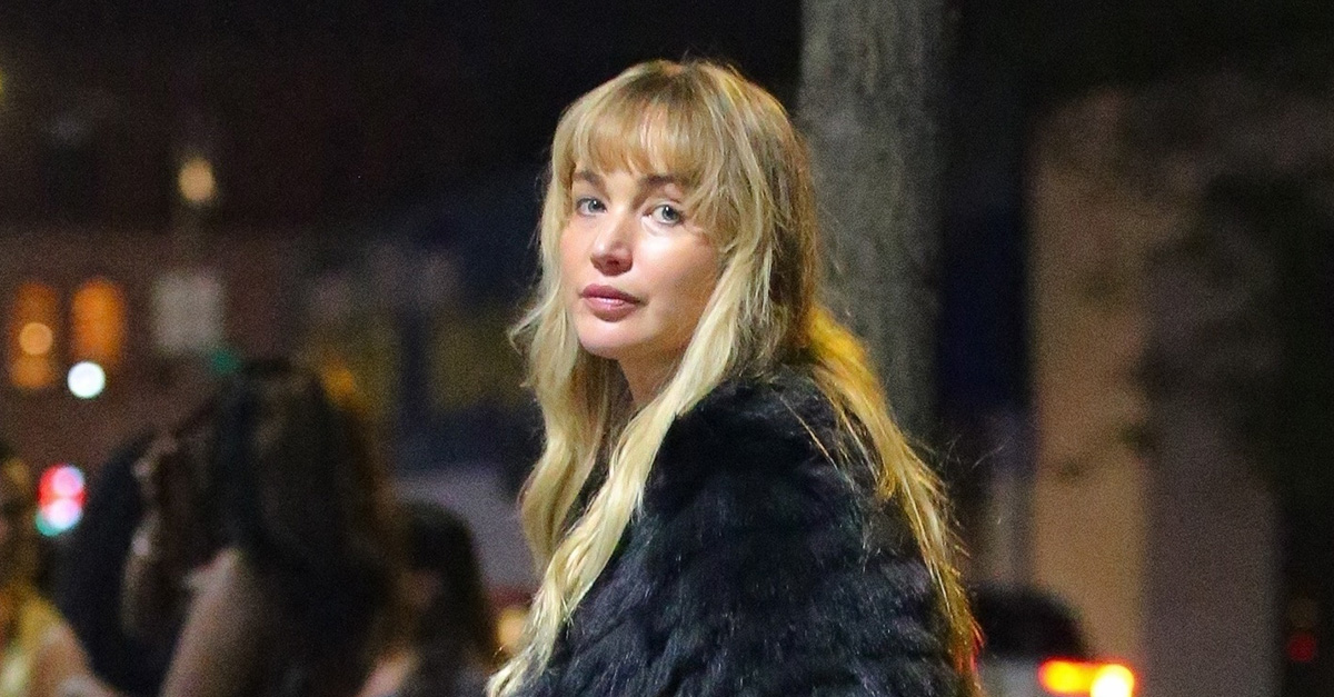 Jennifer Lawrence Wore a Chic Fur Shawl With Jeans and a T-Shirt
