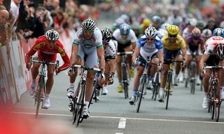 Alessandro Petacchi (Team LPR Brakes) winning at the Tour of Britain