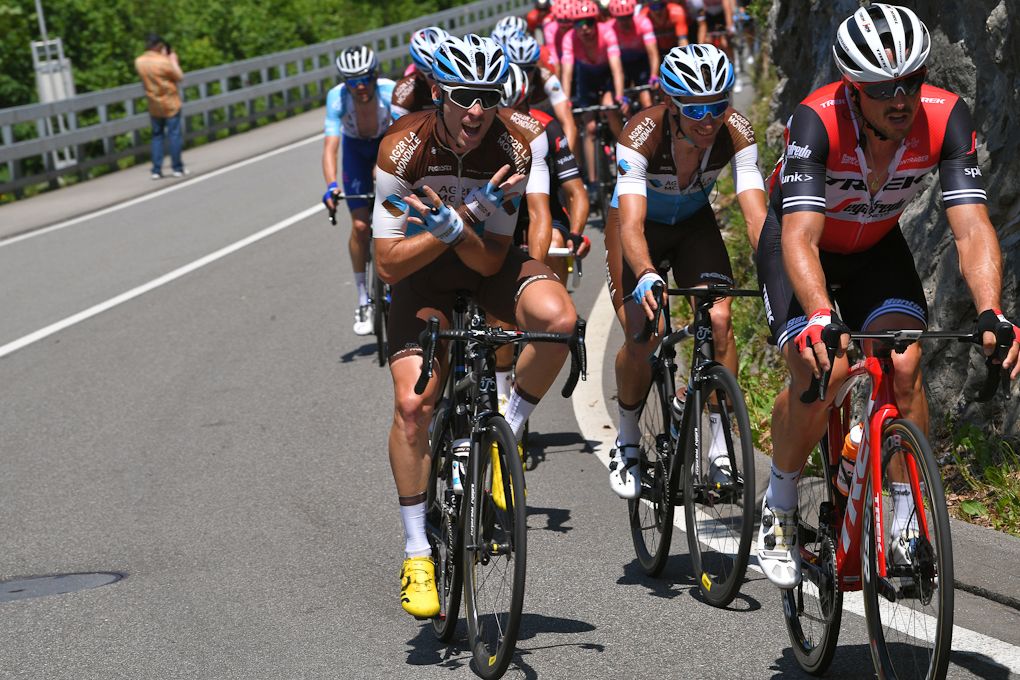 Time for antics in the bunch during stage 5 at Tour de Suisse