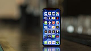 The iPhone X OLED display can produce a screen brightness of 634 nits 