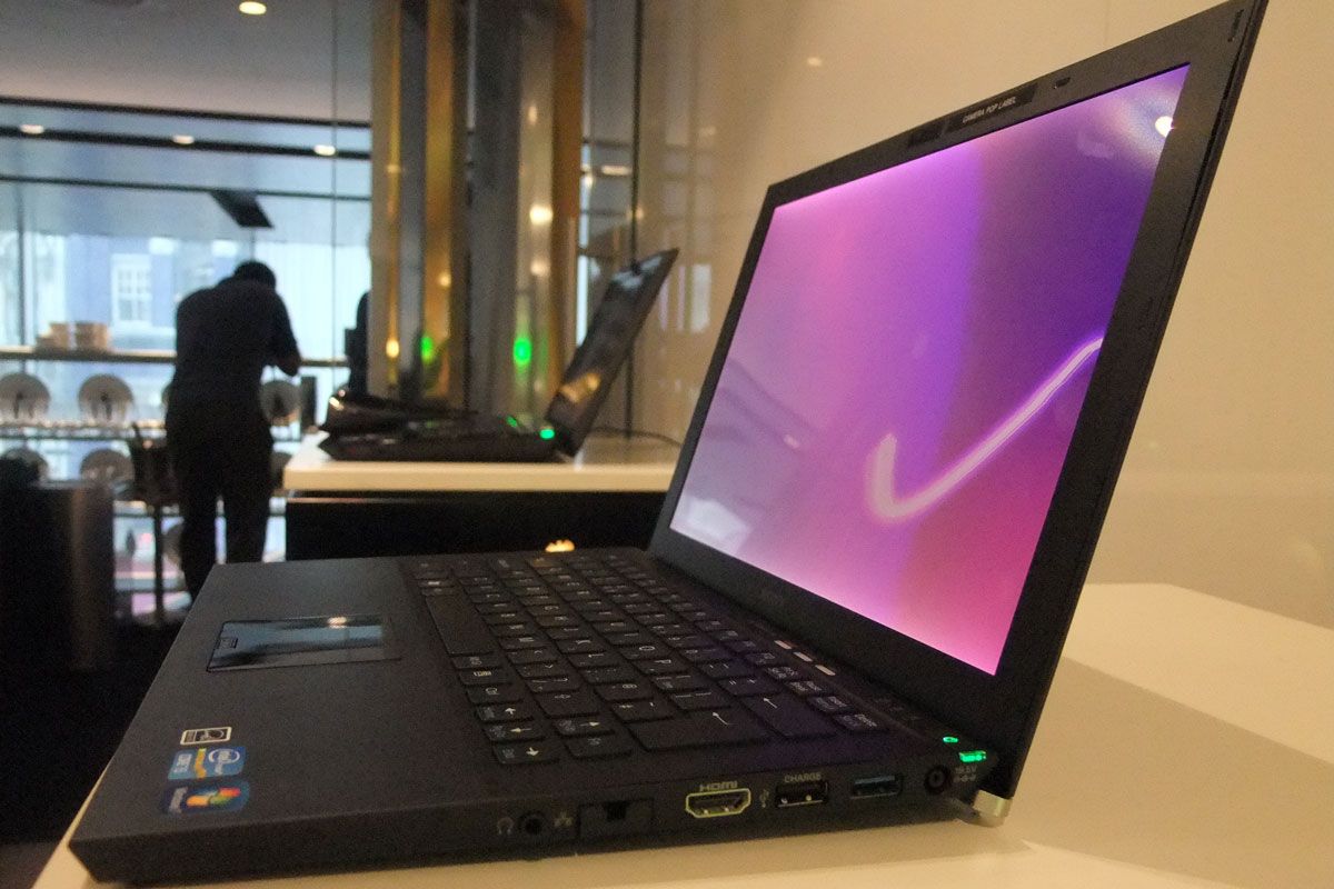 The Sony Vaio Z with Light Peak as seen from the side