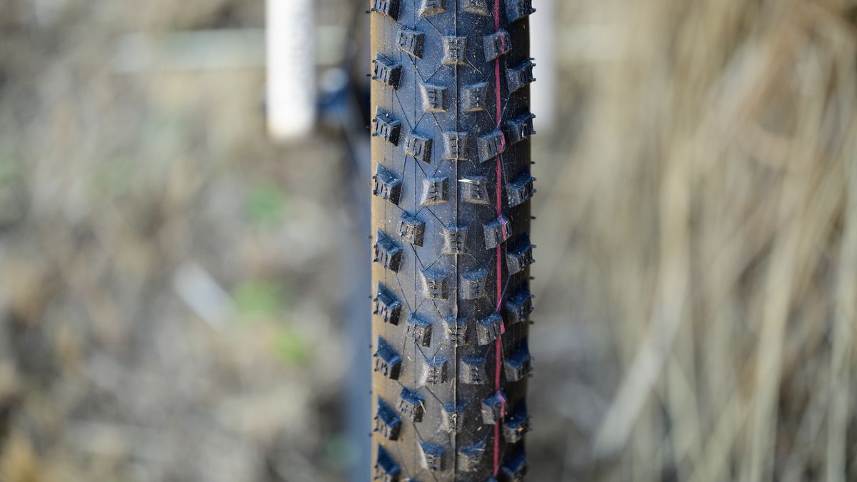 Woom Off 6 kids bike tyre tread