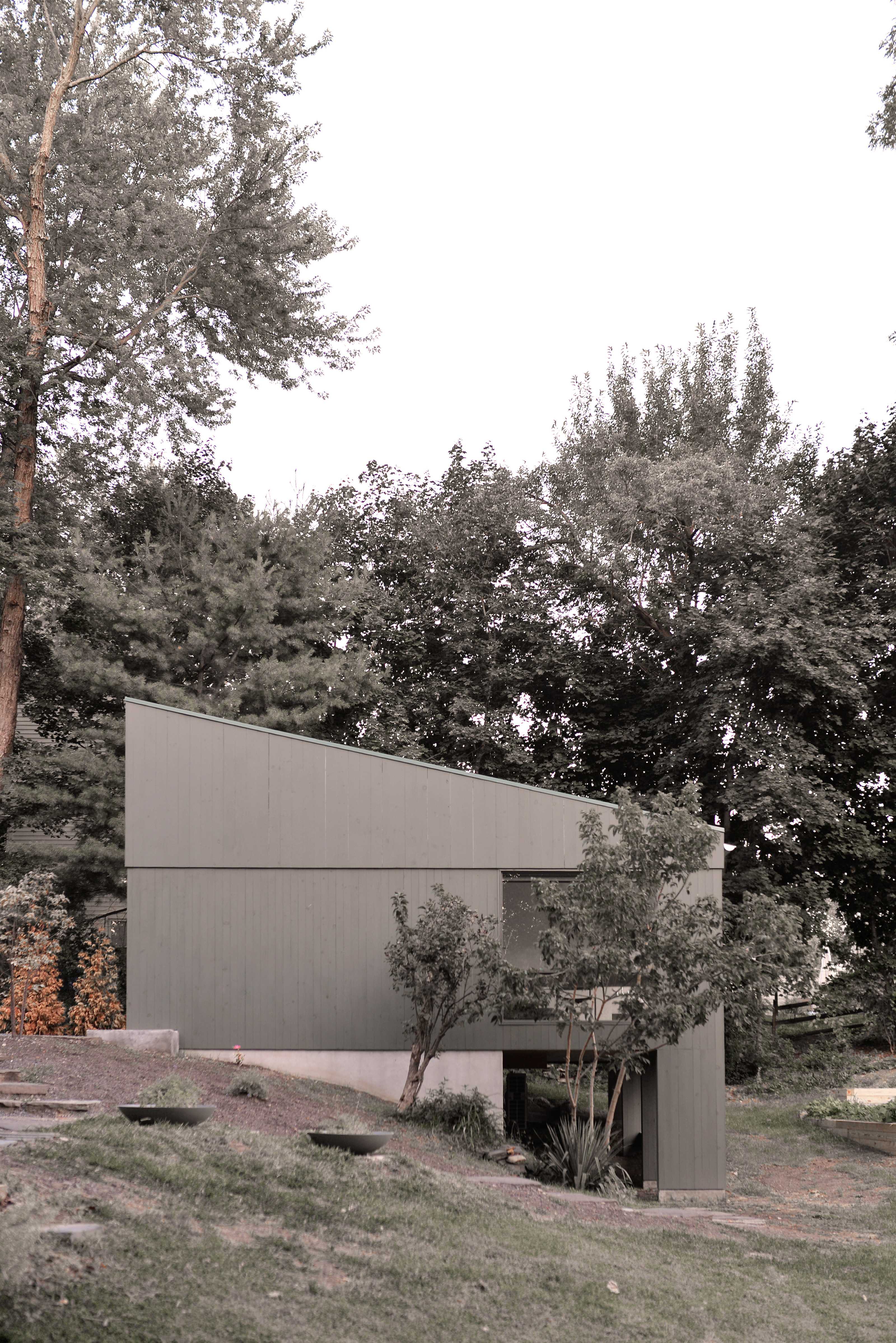 Anchorage Road Artist Studio by Ballman Khaplova