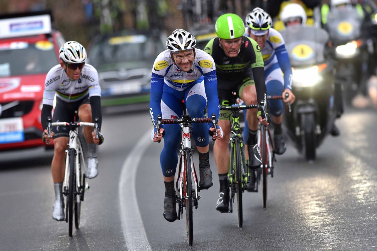 The breakaway in Dwars door Vlaanderen