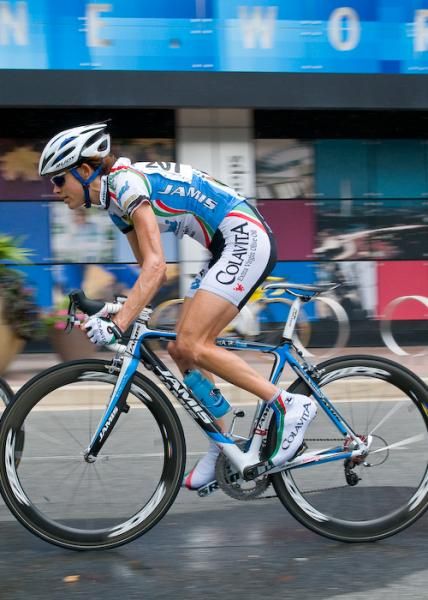 With her team controlling the pace Catherine Cheatley (Colavita-Baci) stayed put until the time was right.