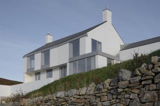 Rhossili House by Maich Swift Architects, wooden house in Gower Peninsula (photograph by David Grandorge)