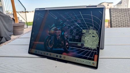Lenovo Yoga 7 tent display.
