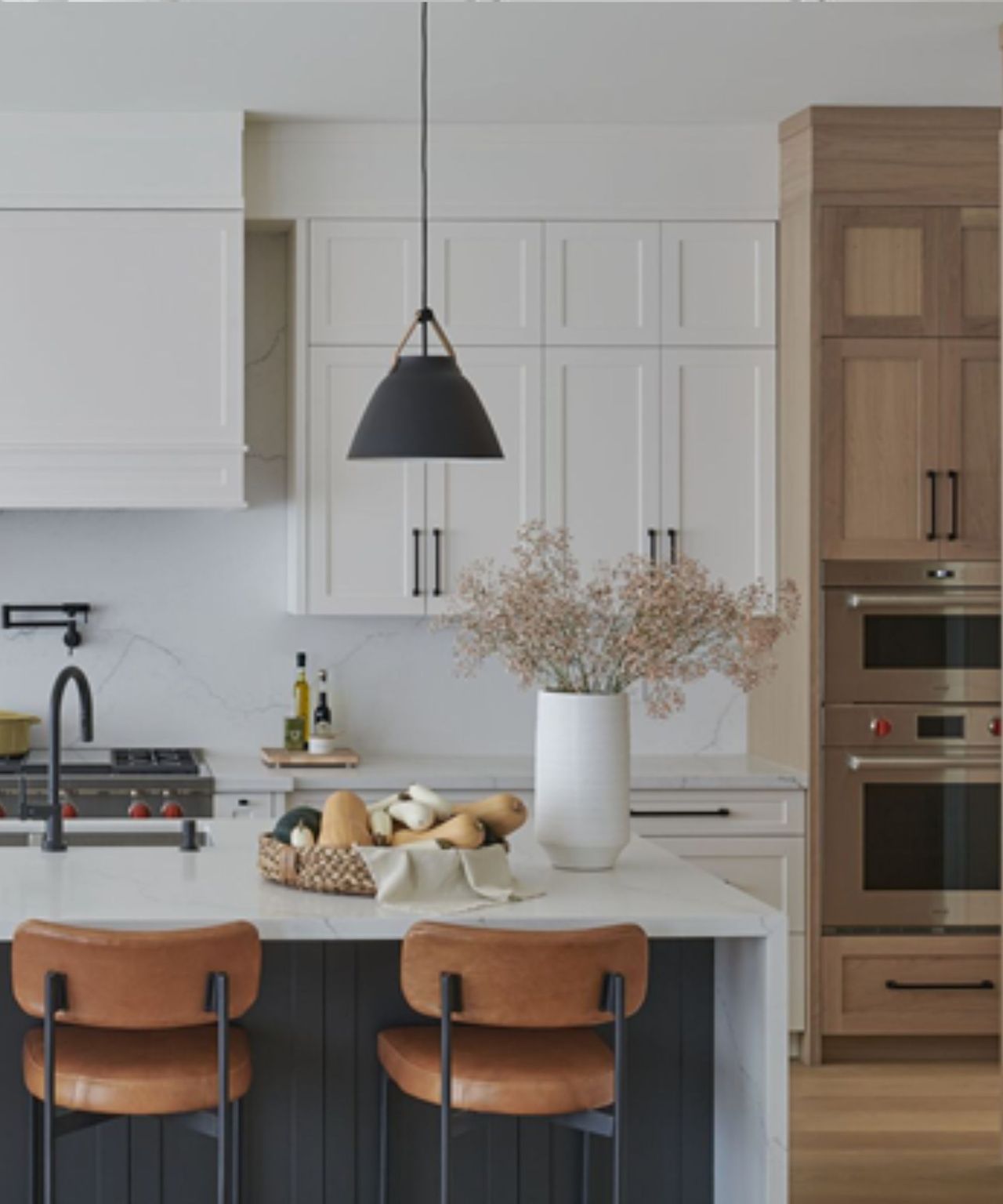 How designers decorate with Benjamin Moore's White Dove | Homes and Gardens