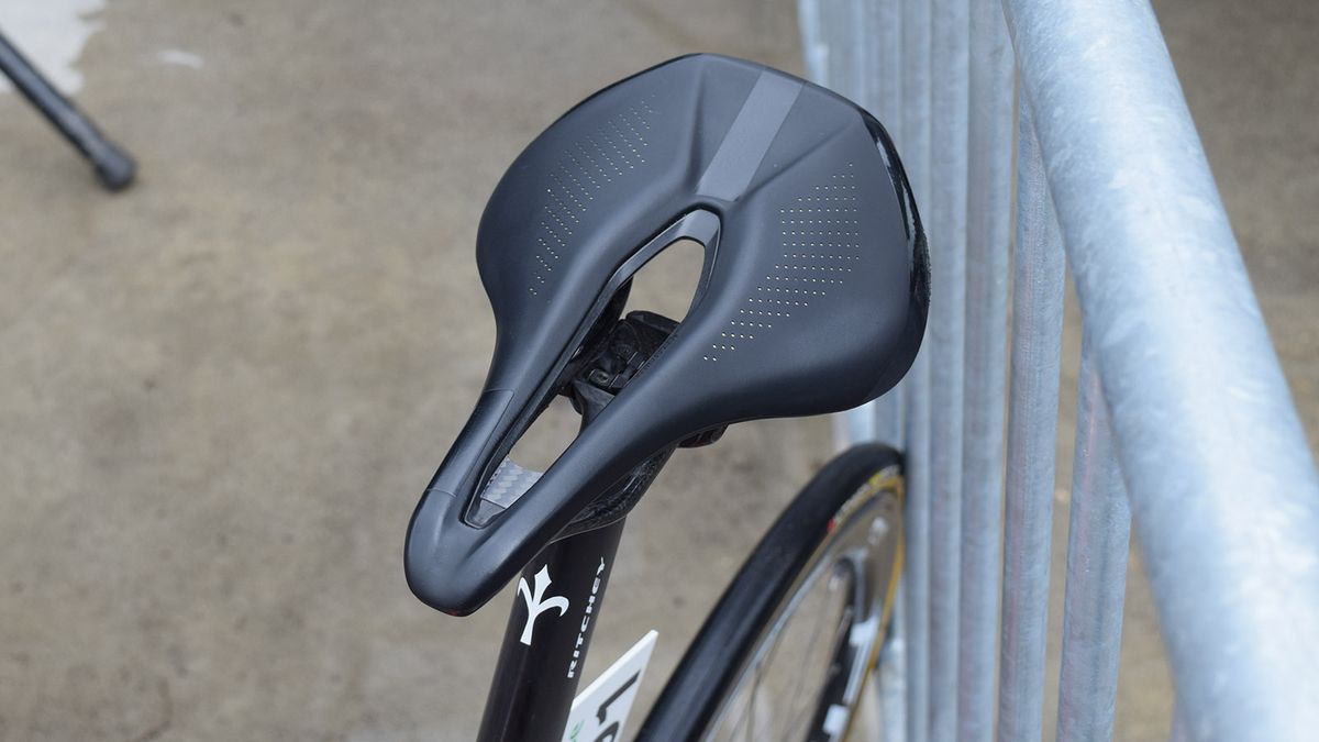 Lilian Calmejane uses a Specialized Power saddle