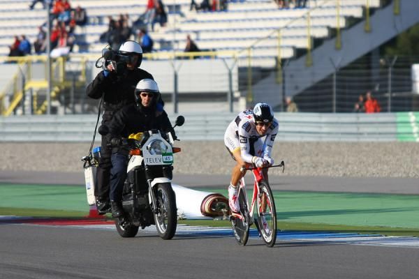 Fabian Cancellara (Saxo Bank) on course.