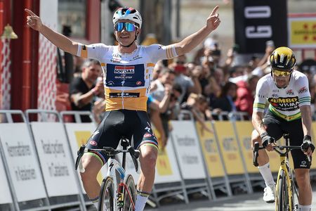 2023 Volta a Catalunya: Remco Evenepoel (l) claims a stage win ahead of overall winner Primož Roglič.
