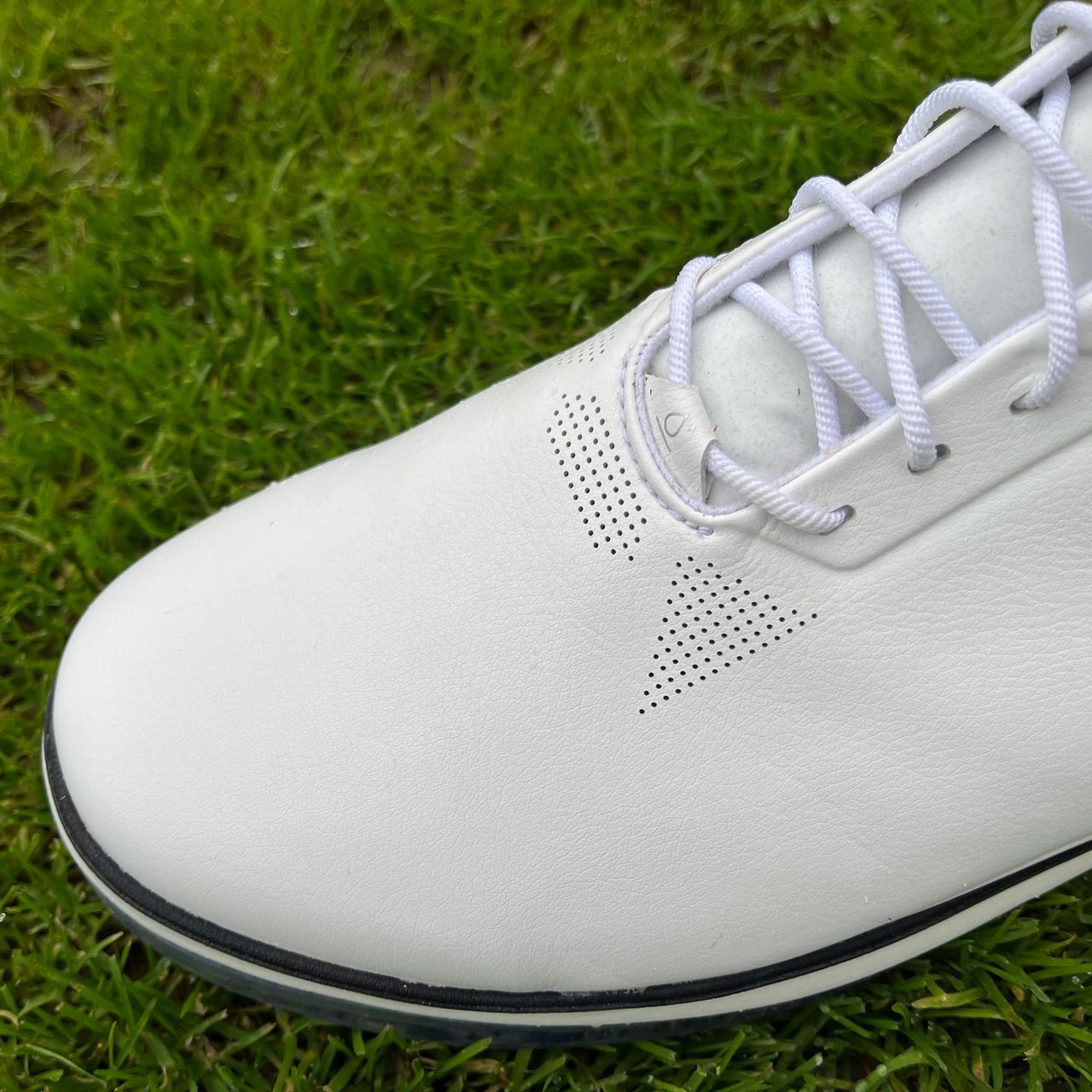 A detailed look of the toe area on the Payntr Eighty Seven SC shoe