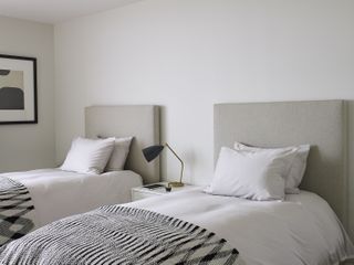 twin bedroom design ideas