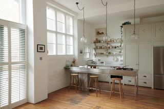 traditional galley kitchen ideas