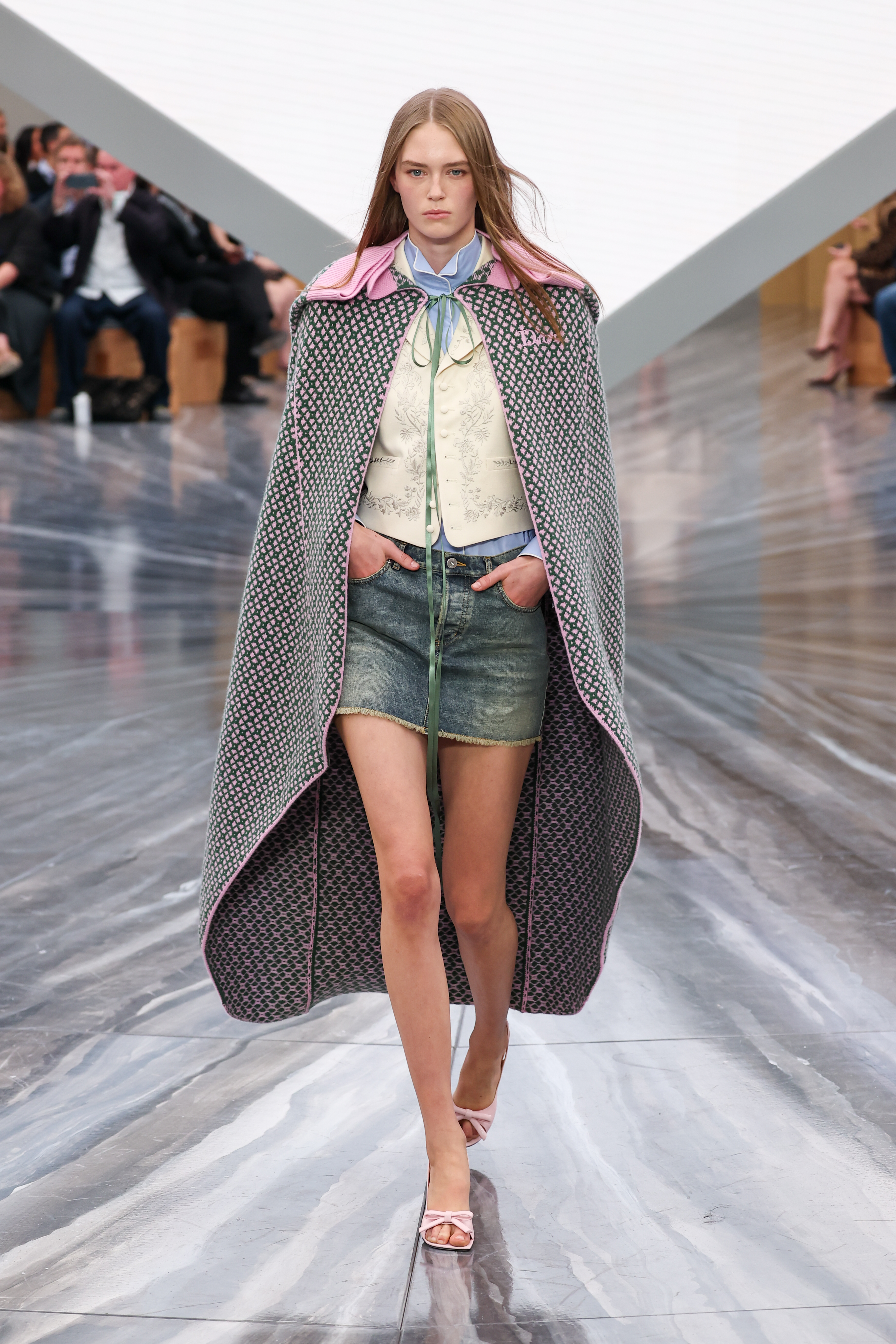 PARIS, FRANCE - OCTOBER 01: (EDITORIAL USE ONLY - For Non-Editorial use please seek approval from Fashion House) A model walks the runway during the Christian Dior Womenswear Spring/Summer 2026 show as part of Paris Fashion Week on October 01, 2025 in Paris, France. (Photo by Peter White/Getty Images)