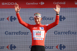 Vuelta a España: Tadej Pogačar survives near-crash on descent for third victory of the race on stage 6