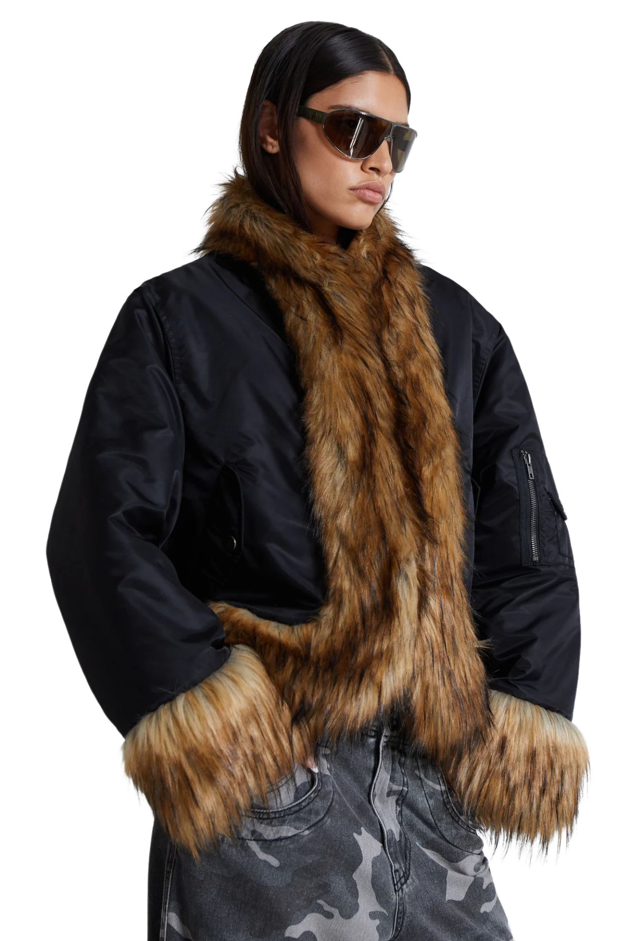 Evren Faux Fur Bomber Chaqueta en negro