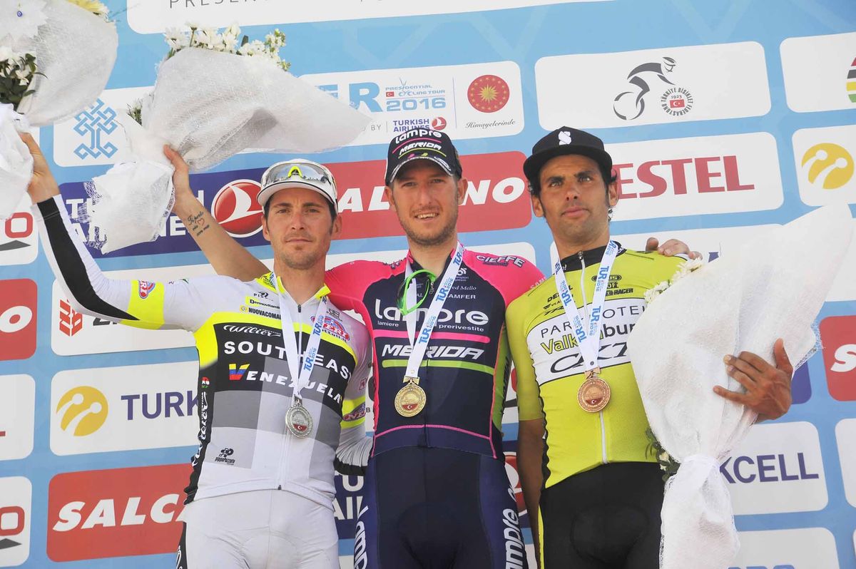 Sacha Modolo (Lampre-Merida) beat Manuel Belletti and Marco Zanotti on stage 7 of the Tour of Turkey.
