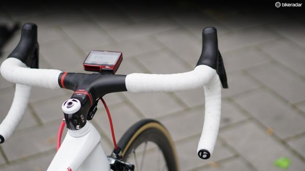 Contador routinely runs two layers of handlebar tape