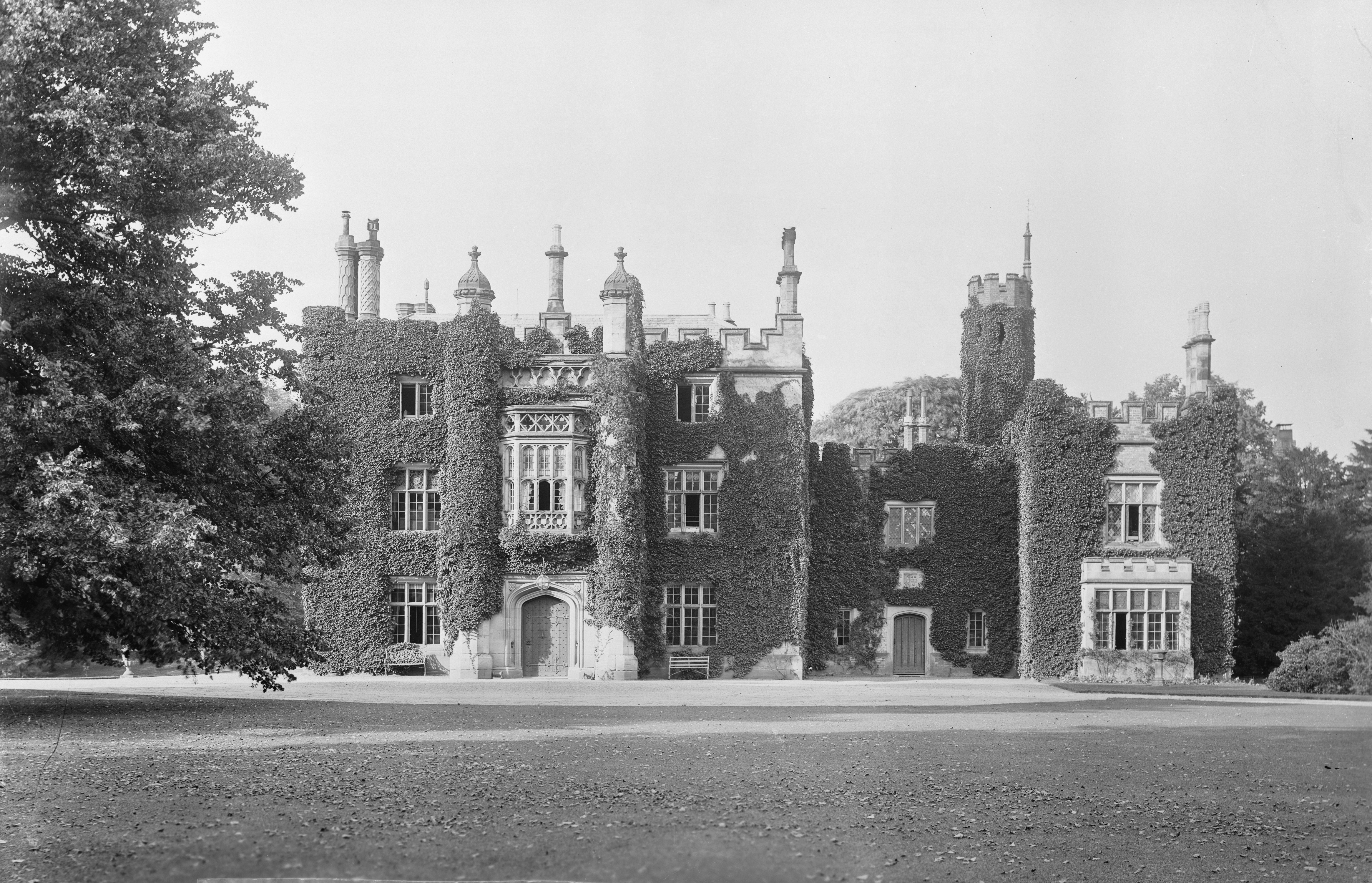 Drakelow Hall