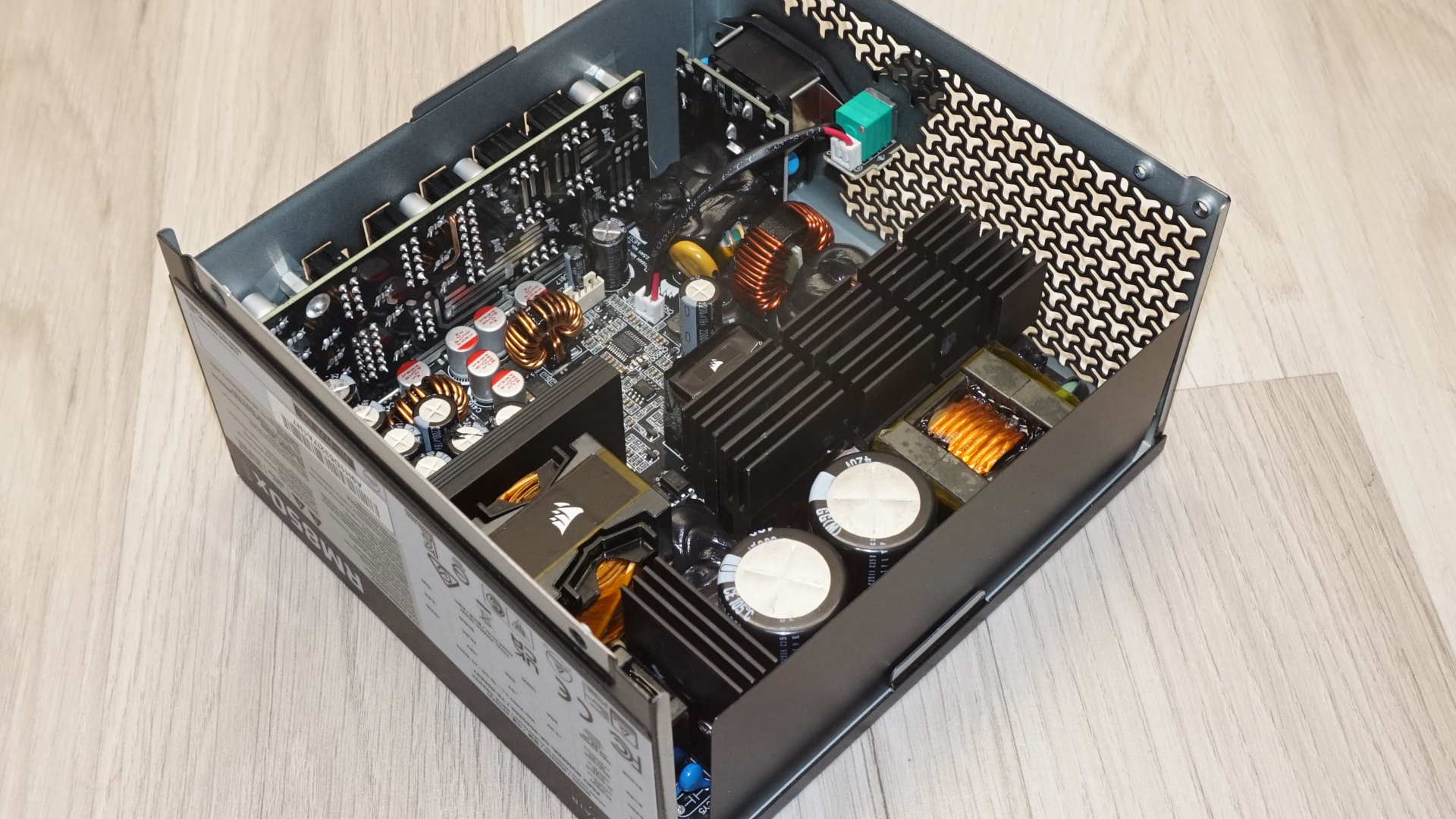 Corsair RM850x Shift 2025