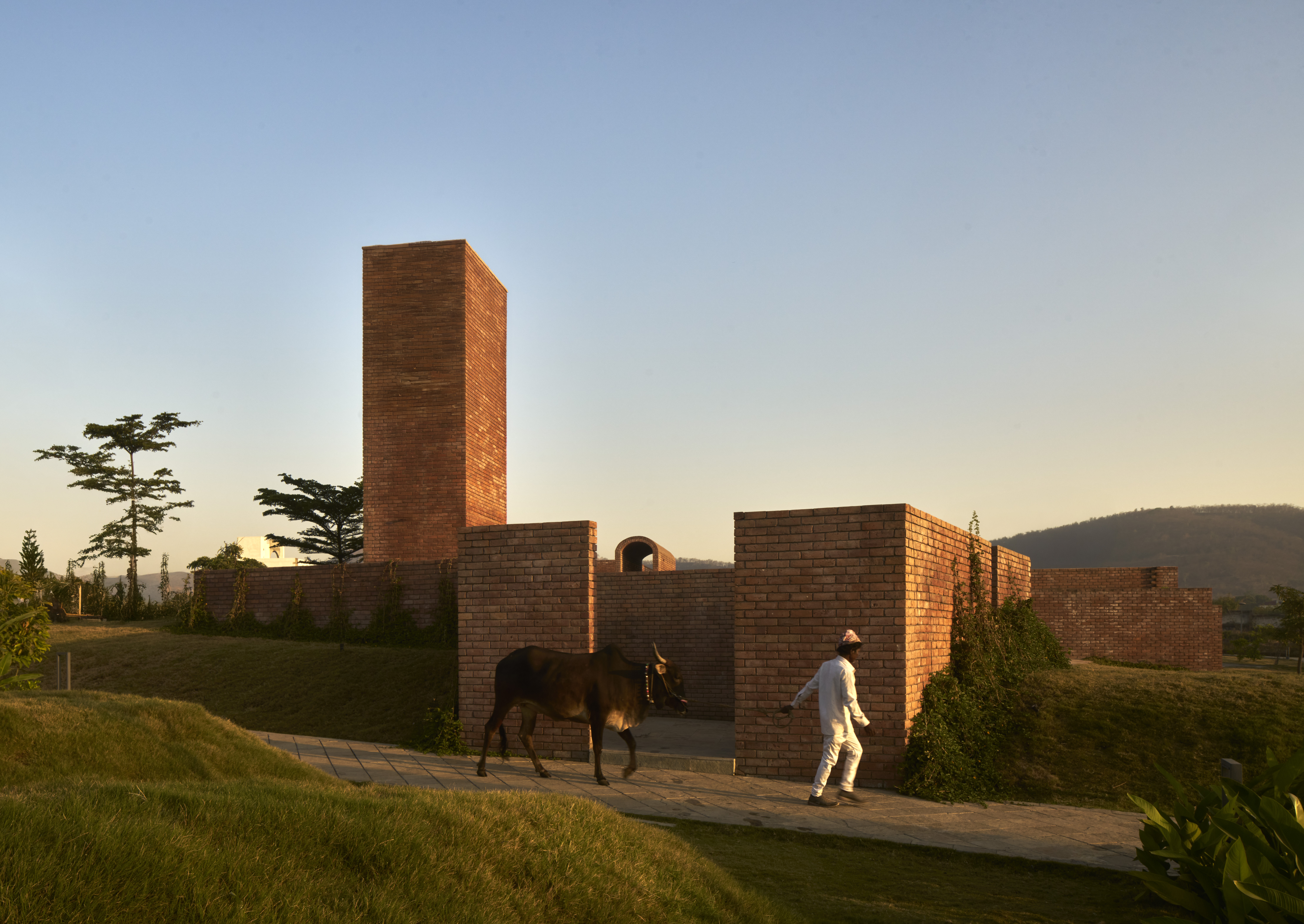 The Street clubhouse, Pune, by Studio VDGA