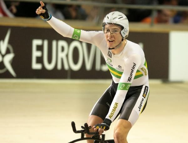 Australia celebrate winning the gold medal in the men's 4,000m team pursuit.