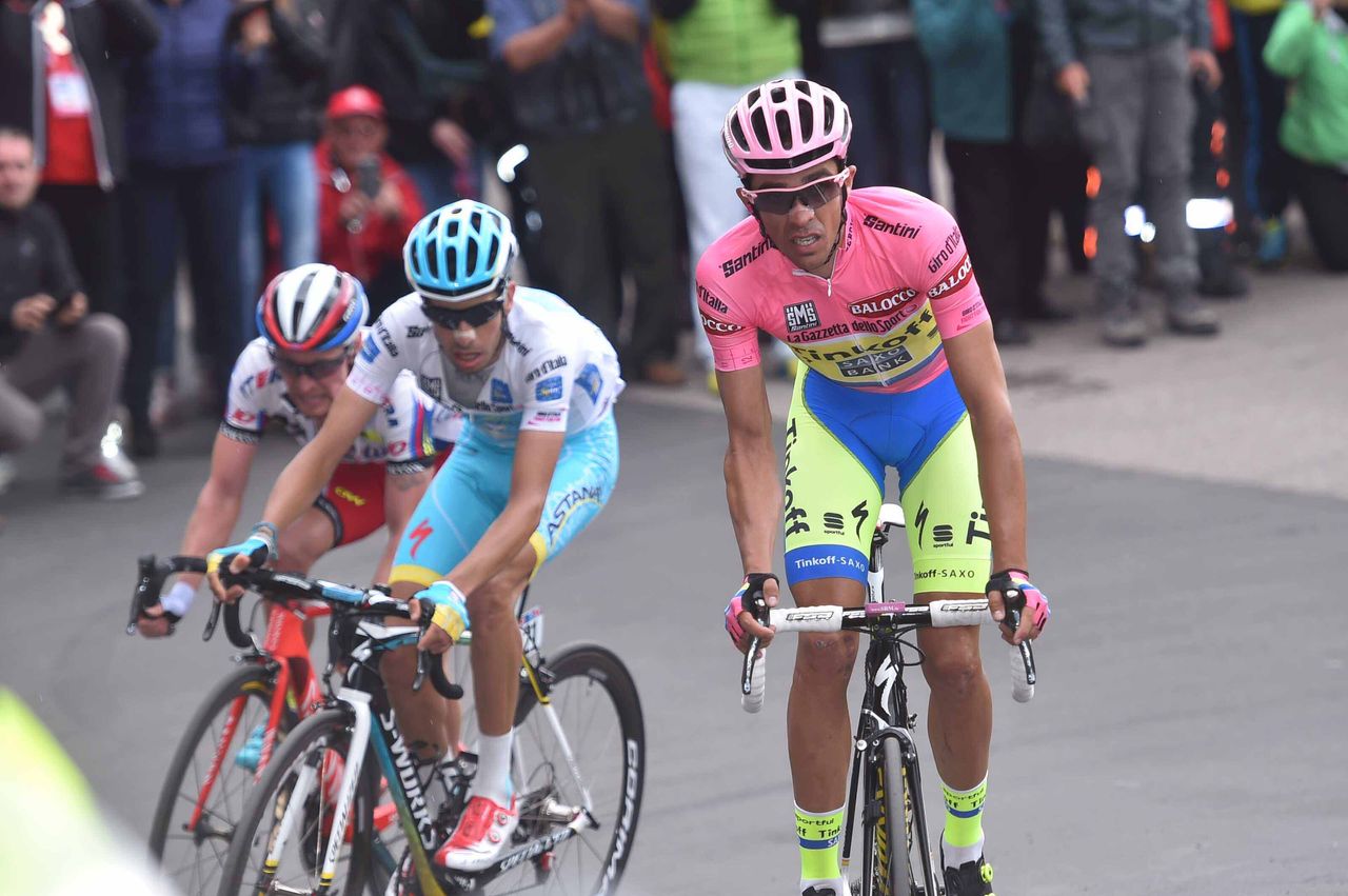 Alberto Contador looks comfortable under pressure
