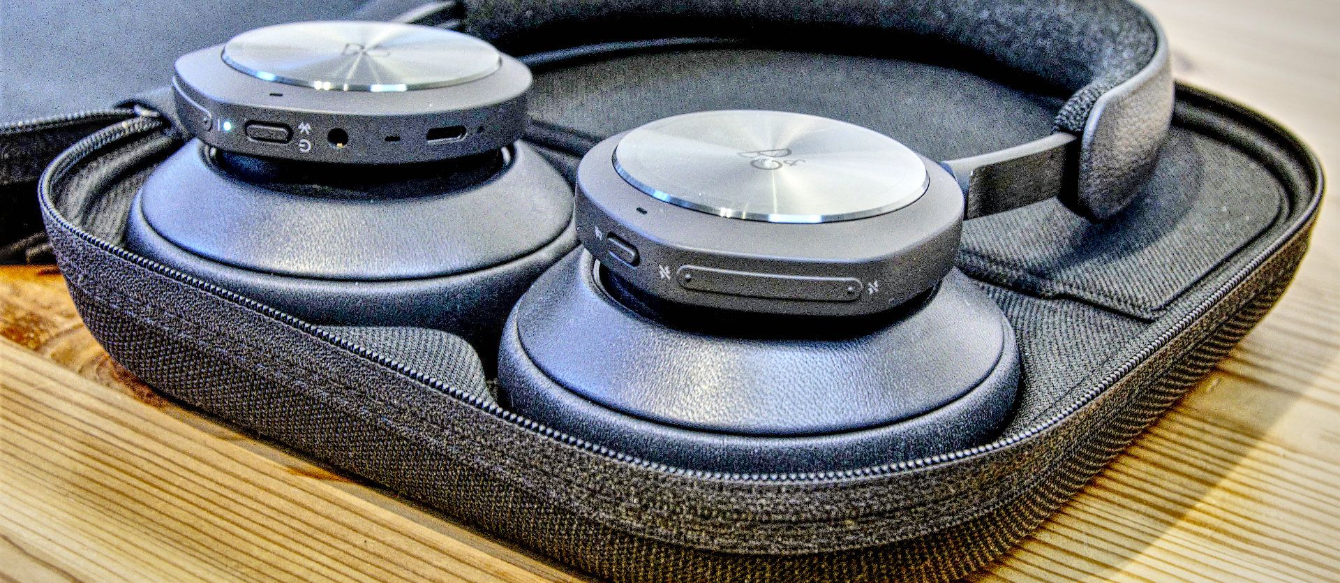 Bang & Olufsen Beocom Portal ワイヤレスヘッドフォン Amazon.com: Bang & Olufsen Beocom Portal - Wireless Noise