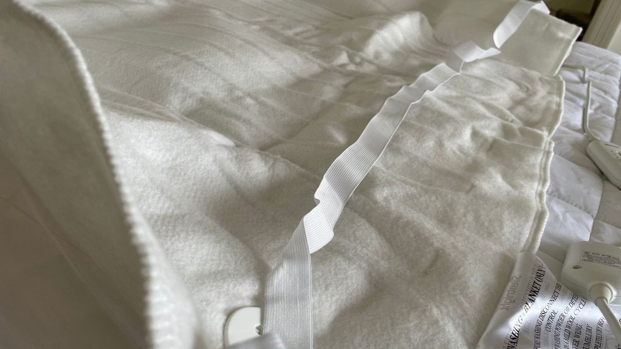 Silentnight Yours&amp;Mine Electric Blanket strap