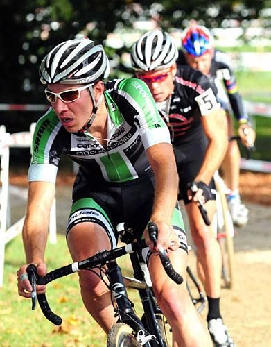 Jeremy Powers (Cyclocrossworld.com-Cannondale) leading a paceline.