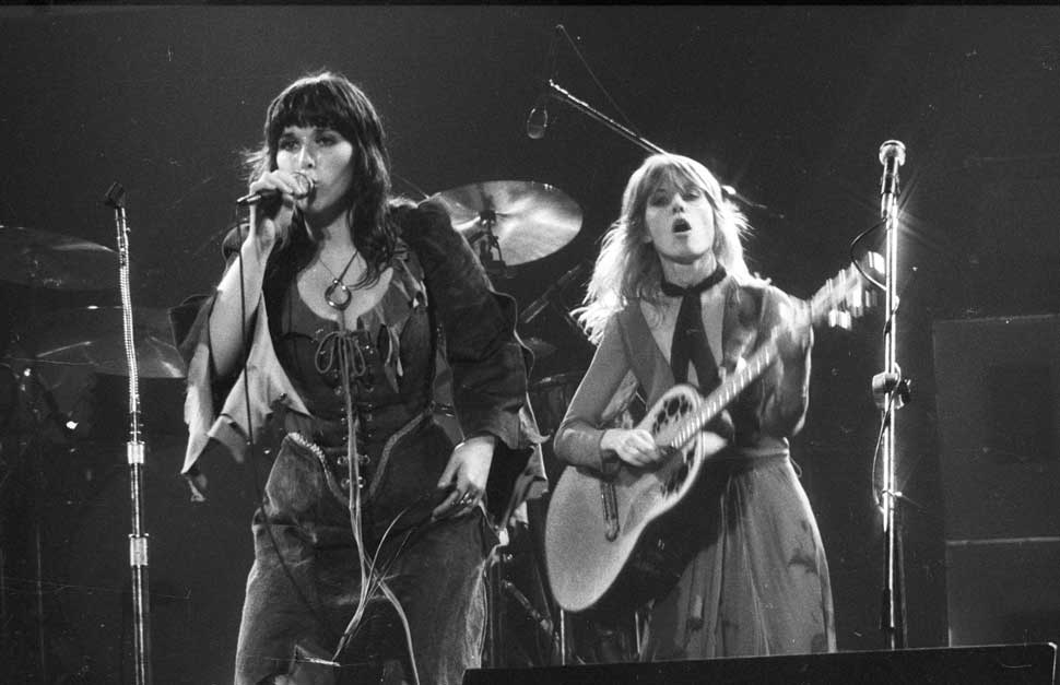 Ann and Nancy Wilson onstage, 1977