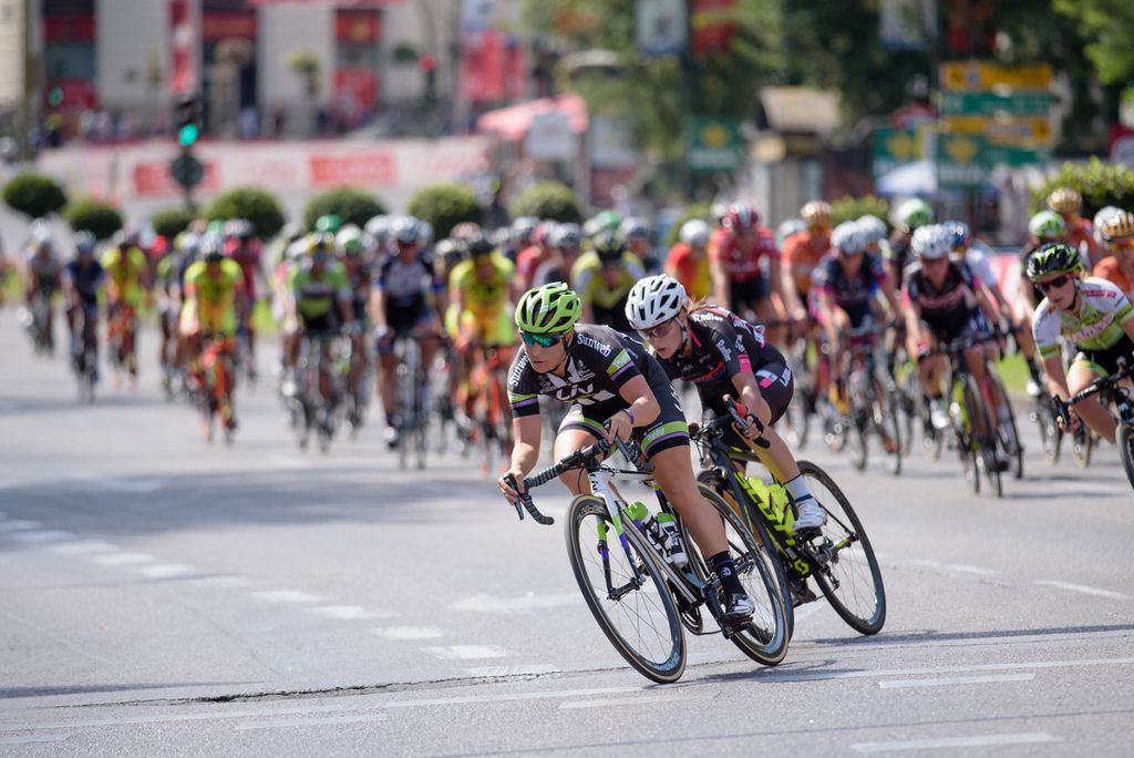 Sara Mustonen (Liv-Plantur) leading the race