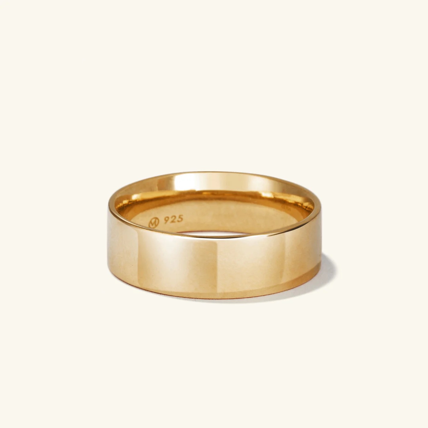 Gold band ring