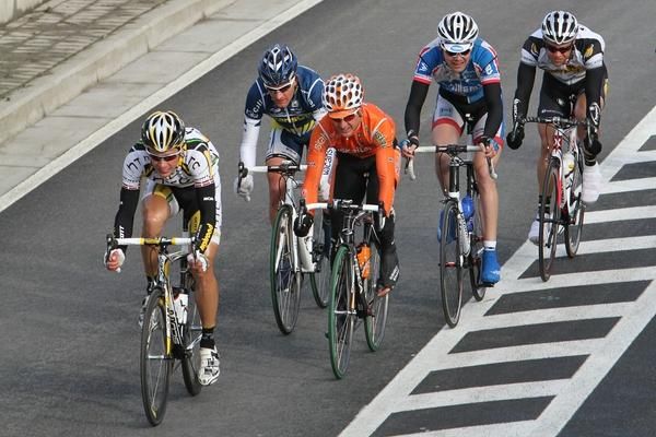 Aleksejs Saramotins (HTC-Columbia) leads the escape group.