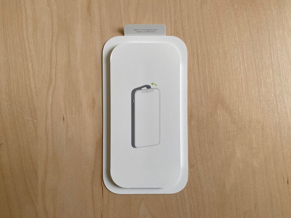 Hands-on with Apple's new MagSafe iPhone 12 case and MagSafe charger ...