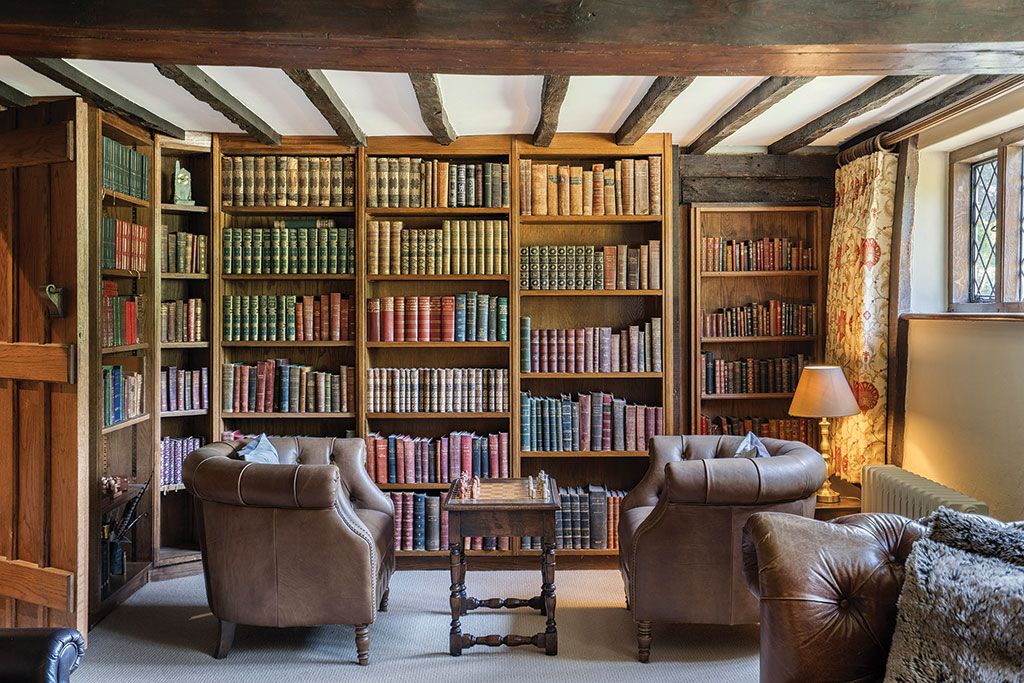House for sale with a library: