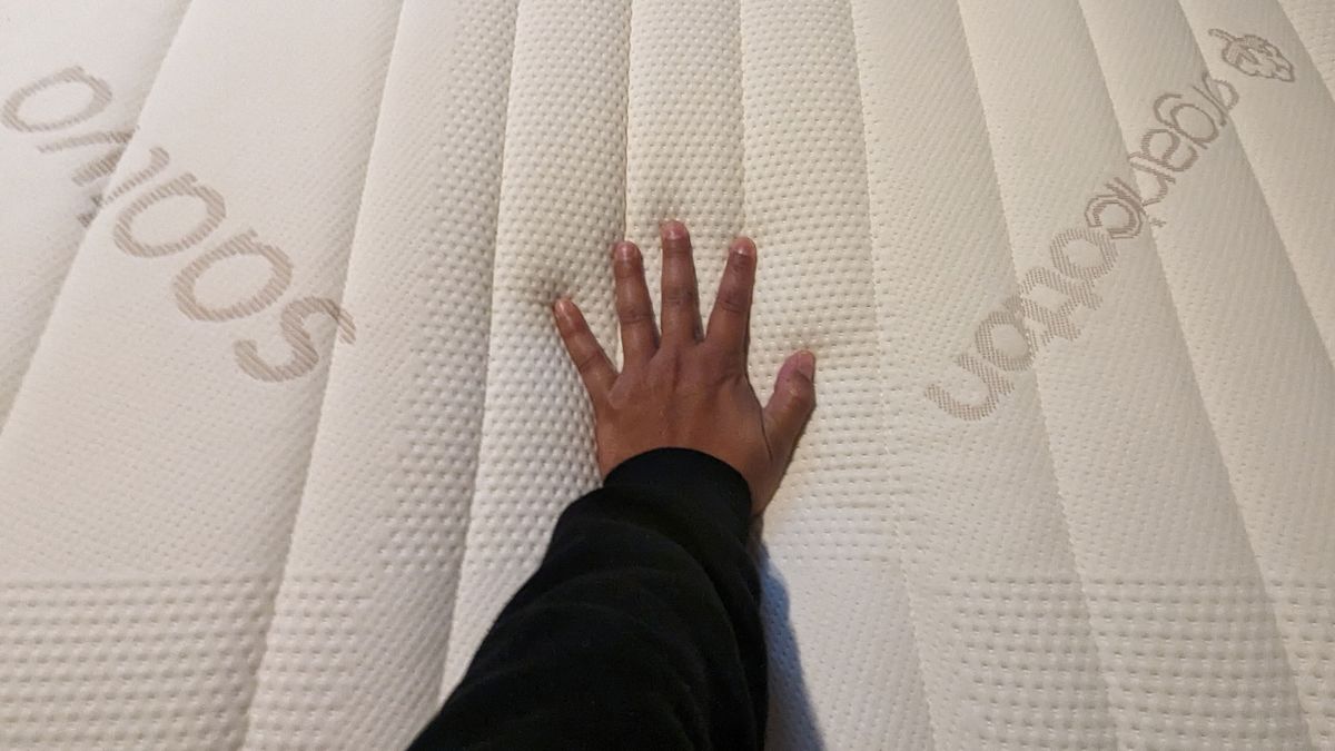 Saatva Memory Foam Hybrid Mattress Review: Goes Above And Beyond To ...